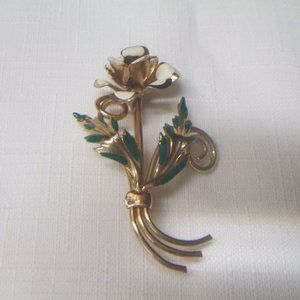 VTG ESTATE FLOWER ENAMAL PIN BRROCH